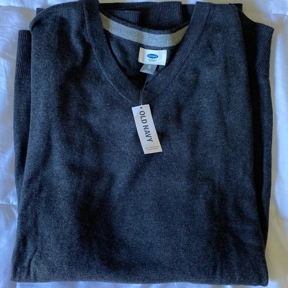 Men’s Old Navy V-neck sweater NWT - Picture 2 of 10